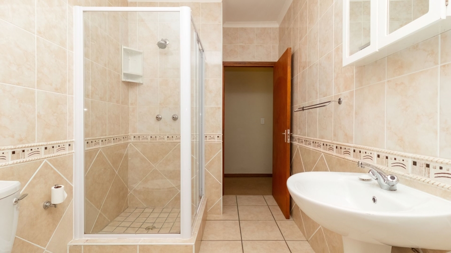 3 Bedroom Property for Sale in Sandbaai Western Cape